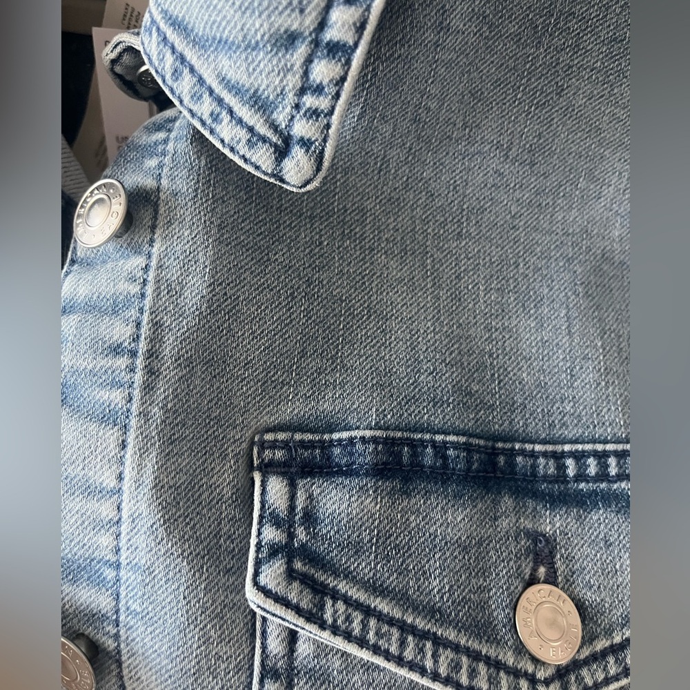 American Eagle Outfitters Light Blue Denim Shirt (shacket) - Picture 5 of 7